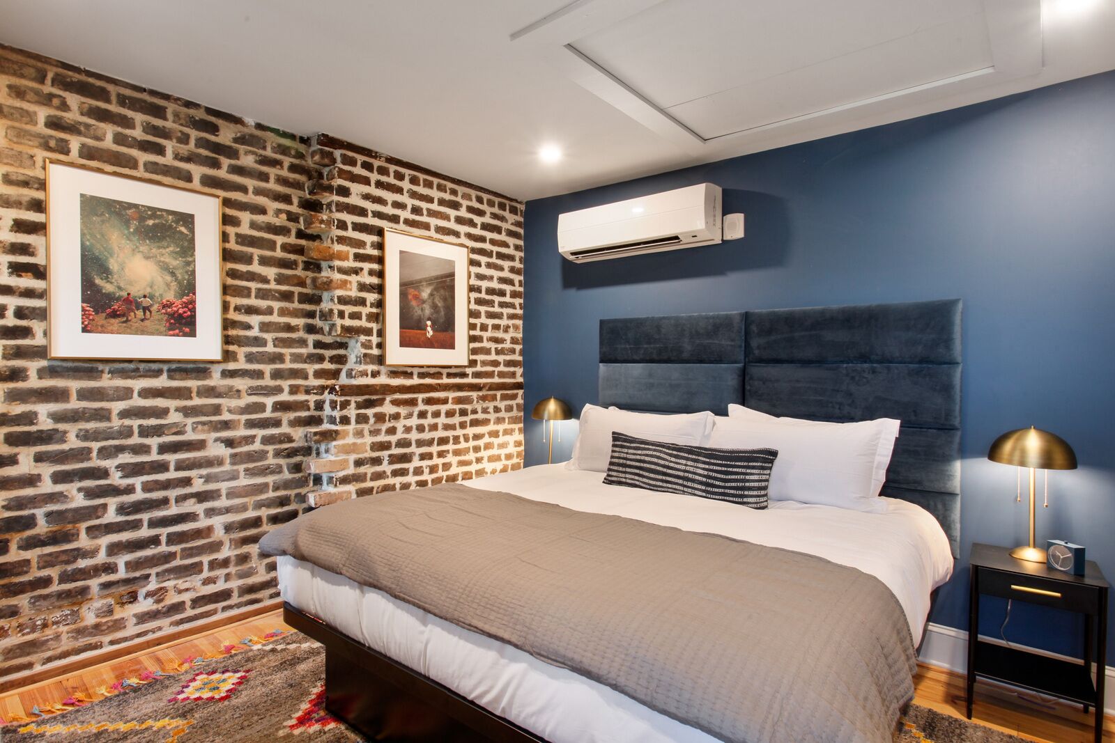 King Suite on Top Floor Downtown Boutique Hotel Room 403