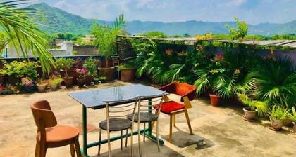 Bhoora House executive AC Room with Kitchen