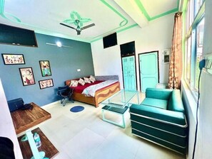 1 bedroom, iron/ironing board, free WiFi, bed sheets