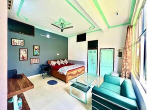 1 soverom, skrivebord, strykejern/-brett og wi-fi (inkludert)