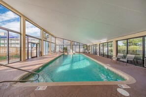 Innenpool, beheizter Pool