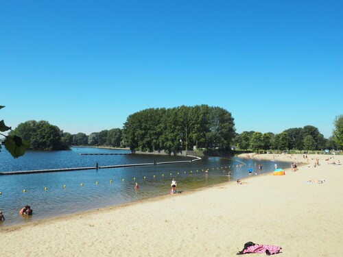 Spacious House, Close to City Centre, 3 Bedrooms!