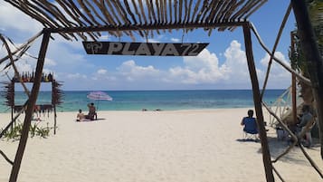 Vlak bij het strand, strandlakens