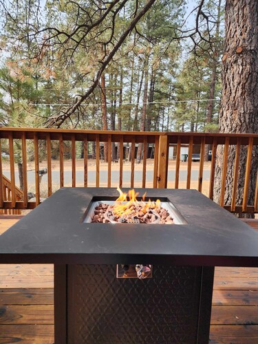 Spacious Mountain Retreat with Decks & Hot Tub in Kachina Village!