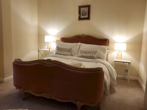 1 bedroom, iron/ironing board, internet, bed sheets