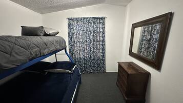 2 bedrooms, iron/ironing board, travel cot, WiFi