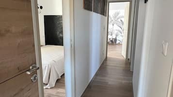 3 bedrooms, iron/ironing board, free WiFi