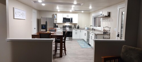 Old Town Florence getaway, walking distance to shops and restaurants.