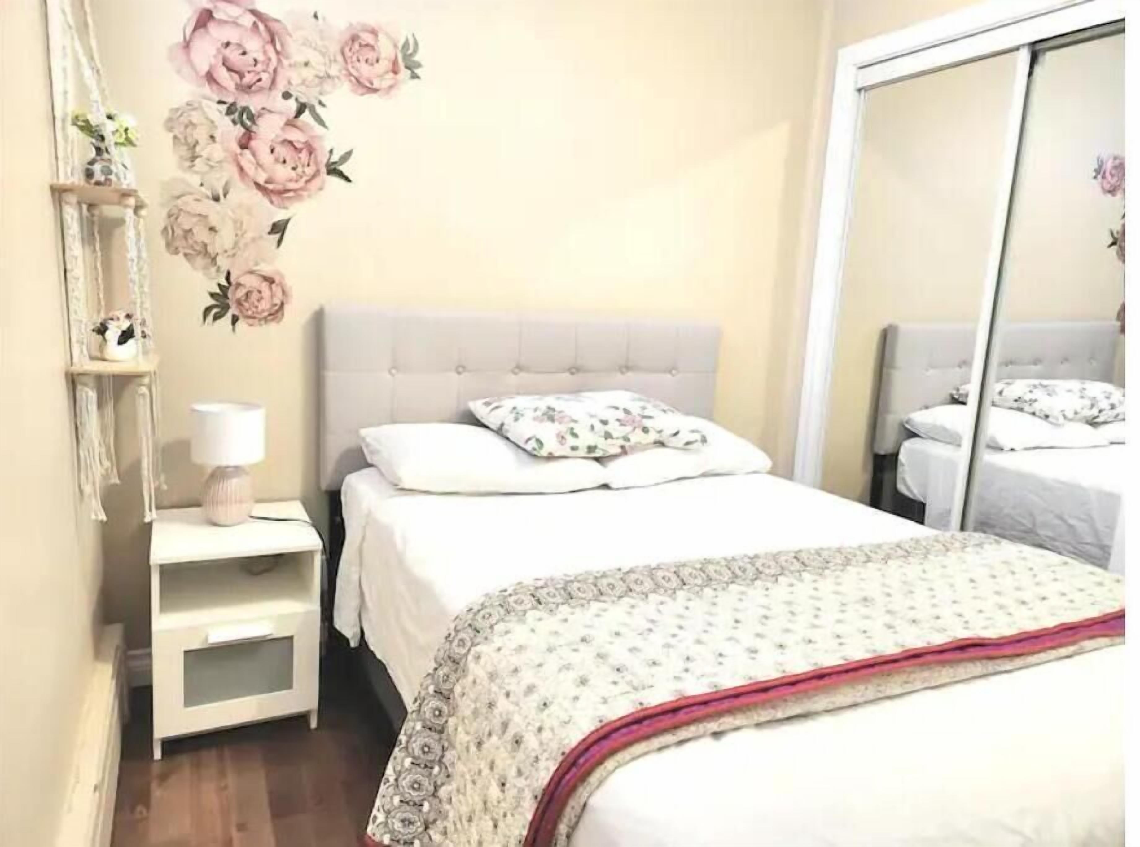 2 chambres, fer et planche à repasser, Wi-Fi gratuit, draps fournis