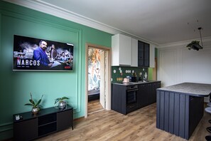 Oven, dishwasher, spices - Jungle apartment in the center + Free Parking  (Sofia)