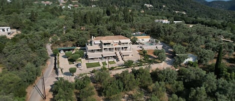 7 habitaciones