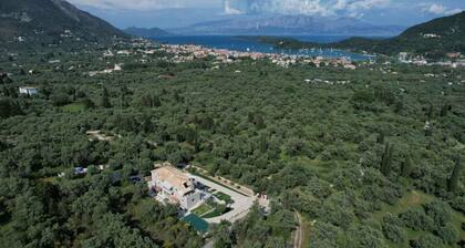 Elpida Luxury Apartments & Suites