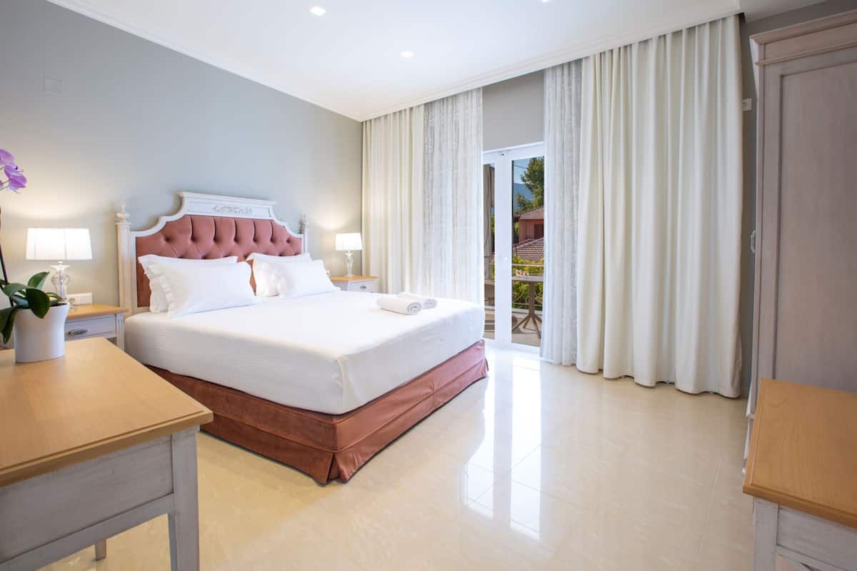 Suite, Smoking | 6 bedrooms