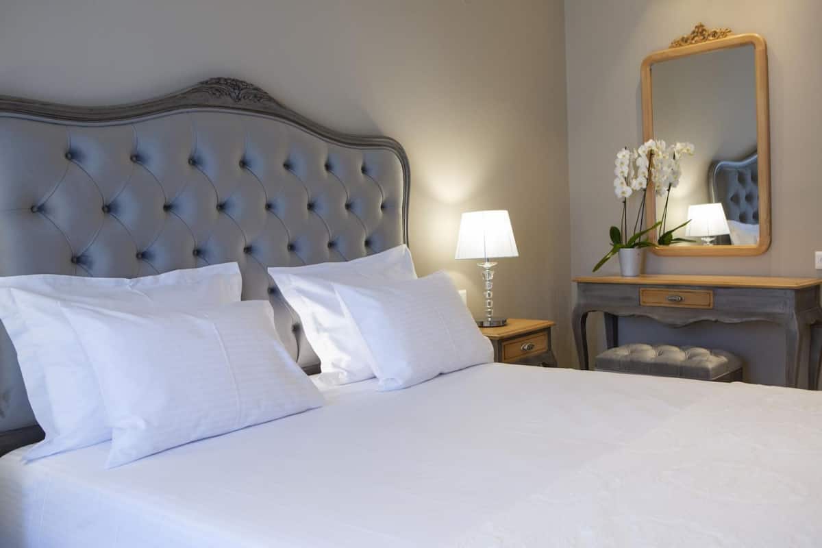 Suite, Smoking | 6 bedrooms