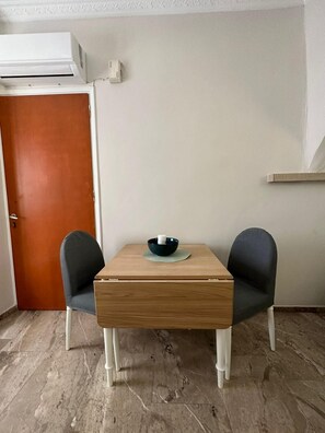 1 habitación y acceso a internet