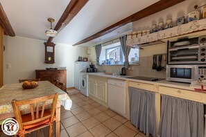 Refrigerador, microondas, horno y lavavajillas 