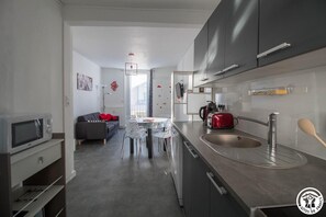 Fridge, microwave, oven, dishwasher