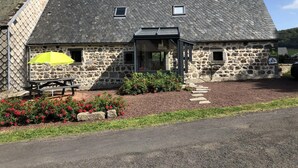 Unclassified image, 2 of 8, button - LES Marmottes - Chambon-sur-lac (CHAMBON-SUR-LAC)