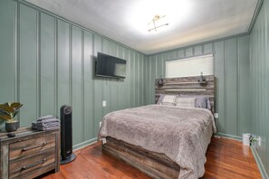 3 Schlafzimmer, Schreibtisch, Bügeleisen/Bügelbrett, kostenloses WLAN