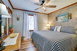 2 bedrooms, desk, iron/ironing board, WiFi - Oak Island Vacation Rental w/ Decks, Walk to Beach (Oak Island)