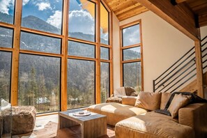 TV connectée, cheminée