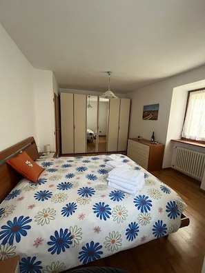 2 bedrooms, in-room safe, travel crib, free WiFi - Vacation home in the heart of Trentino-Alto Adige (Roveré della Luna)