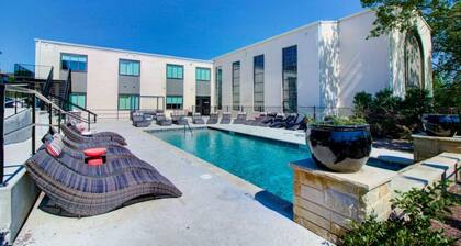 Premium Studio,1 Queen Bed(Bali)