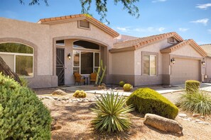 Exterior - Beautiful Cave Creek Hm w/ Hot Tub, Pool, Putting Grn, 4 bedrooms (Cave Creek)