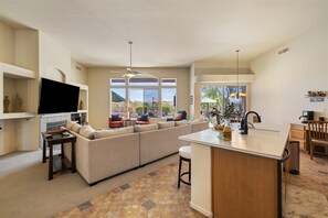 Smart TV, DVD player, books, offices