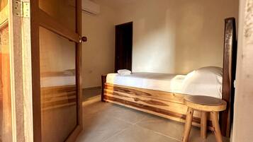 1 dormitorio, escritorio, wifi gratis y ropa de cama