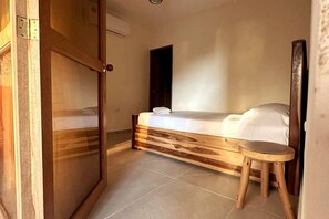 1 chambre, bureau, Wi-Fi gratuit, draps fournis