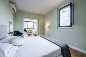 2 slaapkamers, een strijkplank/strijkijzer, wifi, beddengoed