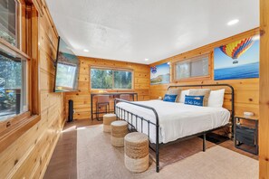 4 bedrooms, desk, iron/ironing board, free WiFi