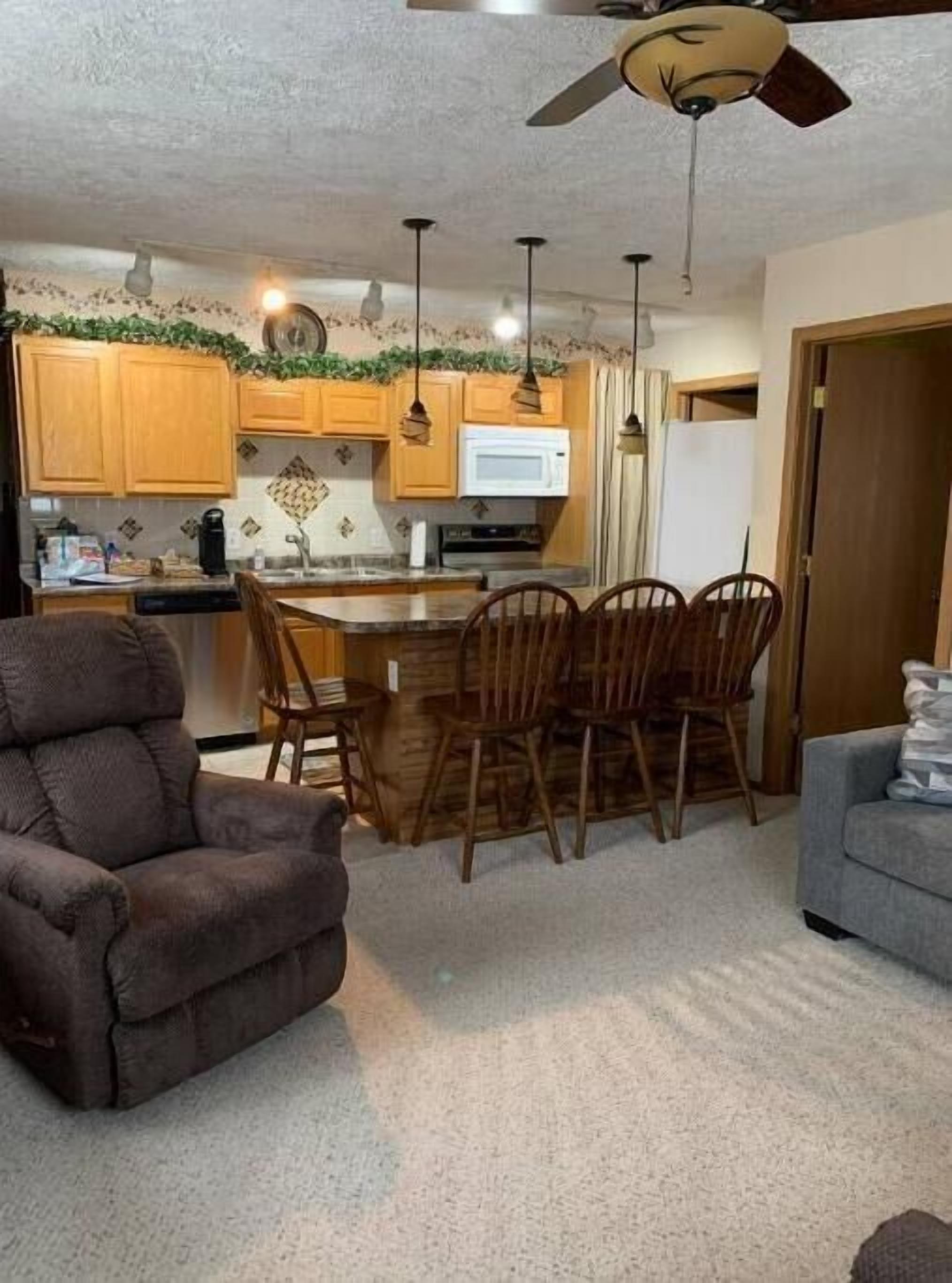 A quiet, relaxing country stay close to Kearney's amenities!