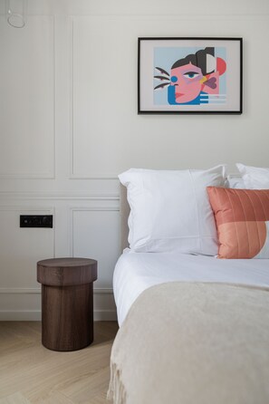 2 bedrooms, in-room safe, desk, laptop workspace
