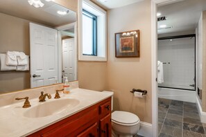 Shower, hair dryer, towels, soap - Best Views in Mammoth.  Walk to Eagle, 5BR Great place for Families (Mammoth Lakes)