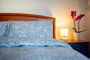 1 habitación, tabla de planchar con plancha, wifi y ropa de cama 