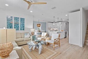Smart TV - Seashore- Luxury 14 bedrooms with two private pools (Bradenton Beach)