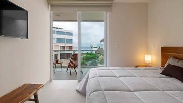 2 chambres, coffres-forts dans les chambres, fer et planche Ă repasser