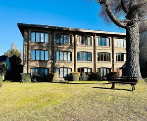 Exterior - Saint Moritz Bariloche. Mtn and Lake Views. (San Carlos de Bariloche)