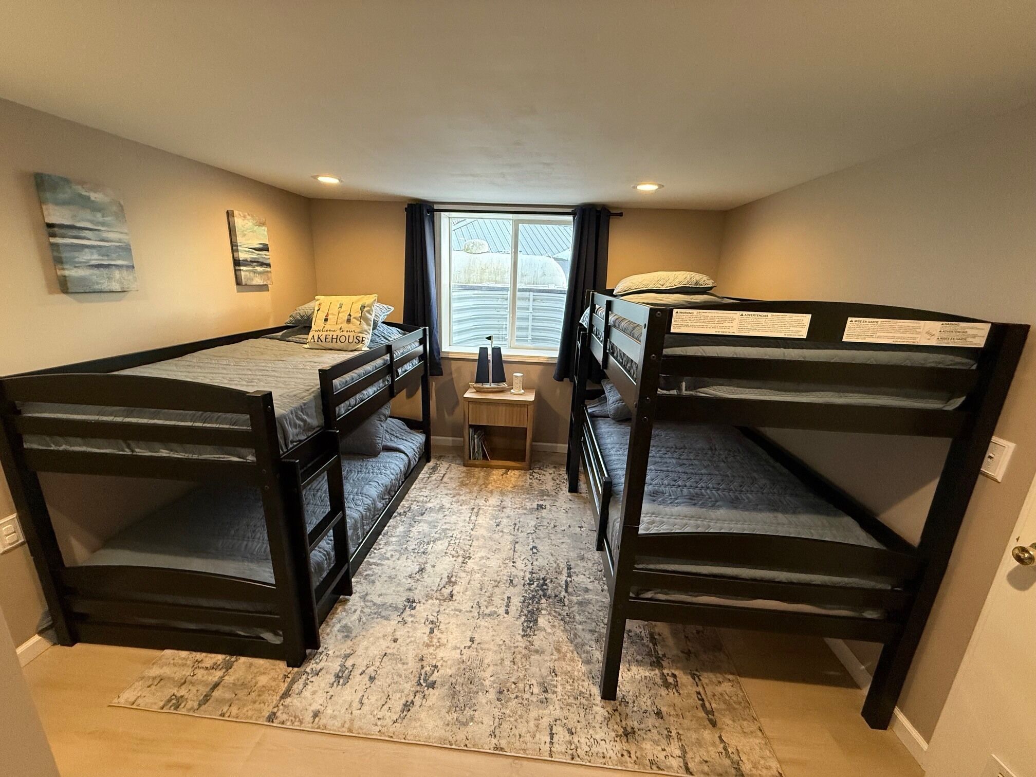 4 bedrooms, iron/ironing board, free WiFi, bed sheets