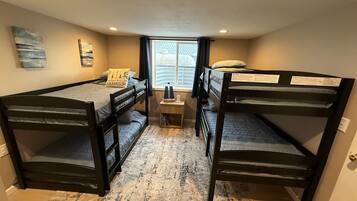 4 bedrooms, iron/ironing board, free WiFi, bed sheets
