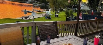 Sunset Shores Lake House: Spring into Relaxation – Your Lakeside Retreat