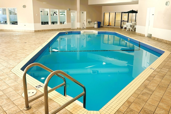 Indoor pool, seasonal outdoor pool, pool cabanas (surcharge)