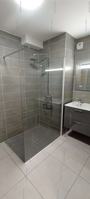 Dusche, Haartrockner