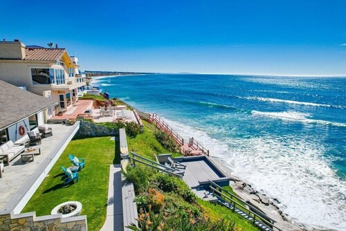 61' Ocean Frontage * 3 Beachfront Patios * A/C * Direct Beach Access
