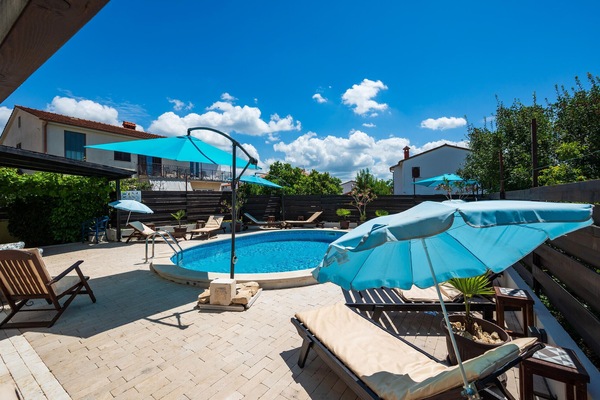 pool