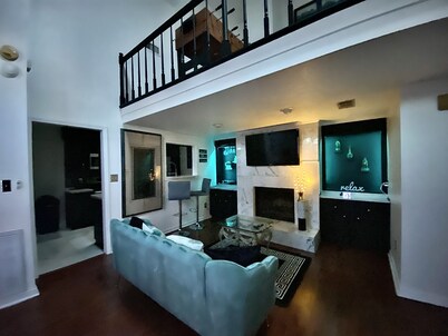 Parisian Marble Loft with a Garage off HWY55!