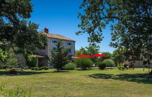 Exterior - Beach front home in Pula (Pula)