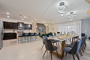 Dining - Luxury Villa w/ Pool, Spa & Star Wars Theater (Davenport)